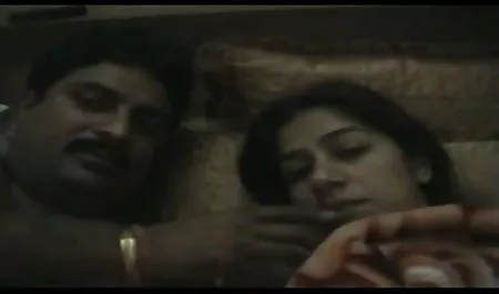 ماساژ زن جوان زیبا.. دانلود سکس زن چاق