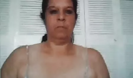 با توجه به خانواده و ملاقات با سکس زن سیاه چاق دوستان جدید